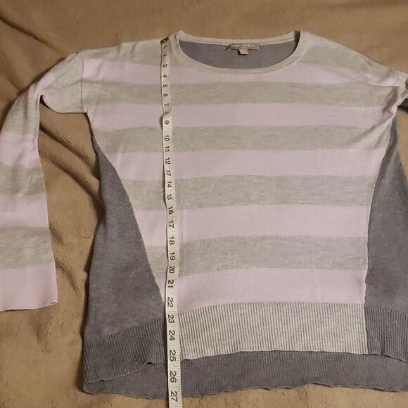 ❤ 3/$20. Banana Republic lightweight sweater. XS - Picture 5 of 7